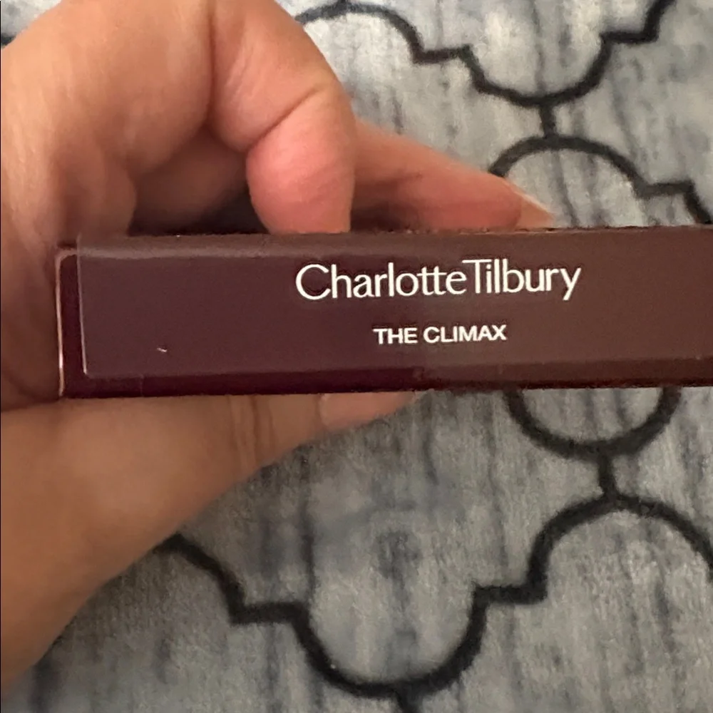 Charlotte Tilbury Cheek to Chic Swish & Pop Blusher in The Climax